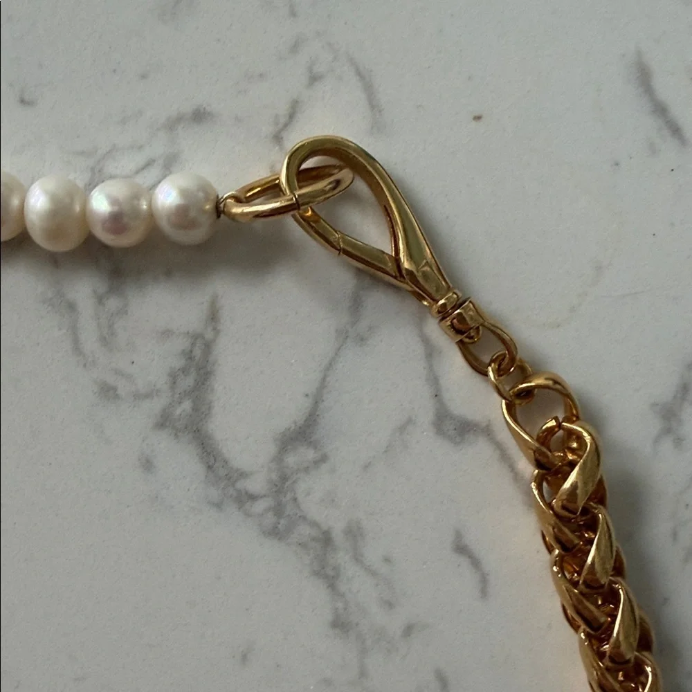 Martha Calvo Aweigh Gold-plated Pearl Necklace - Picture 3 of 5